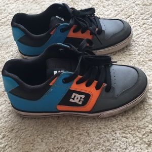 Boys DC sneakers size 3